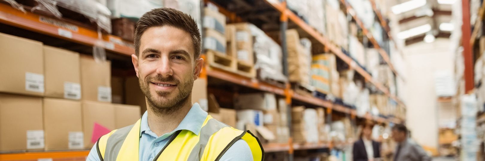 Einblicke: Mitarbeiter im Lager